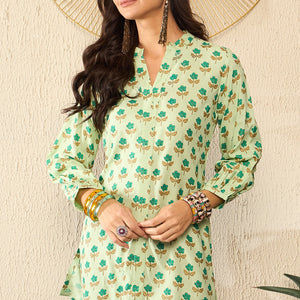 Green Viscose Rayon Floral Printed Regular Kurti Tunics VT1323