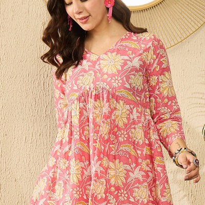 Pink Cotton Blend Floral Printed Regular Kurti Tunics VT1334