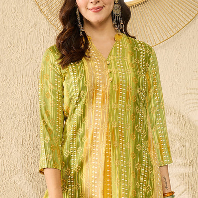 Green Rayon Blend Floral Printed Regular Kurti Tunics VT1348