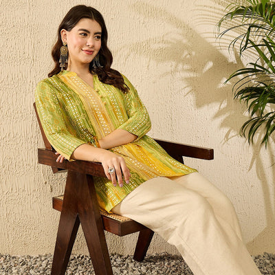 Green Rayon Blend Floral Printed Regular Kurti Tunics VT1348