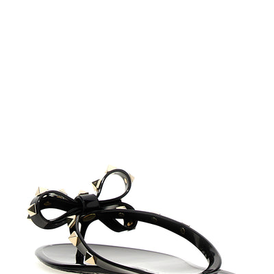 Valentino Garavani Pm Thong Rockstud Sandals