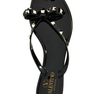 Valentino Garavani Pm Thong Rockstud Sandals