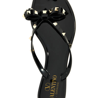 Valentino Garavani Pm Thong Rockstud Sandals