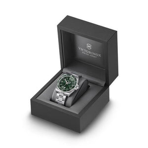 Victorinox Maverick Green Dial Men 43mm