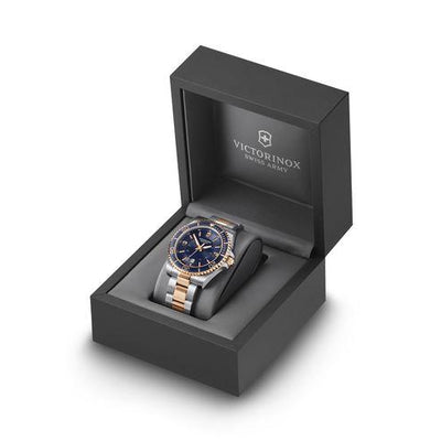 Victorinox Maverick Silver Stainless Steel Men 43mm