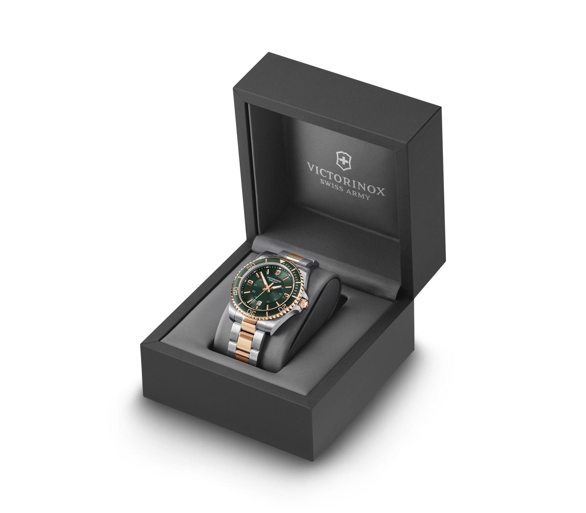 Victorinox Maverick Large Green Dial Men 43mm