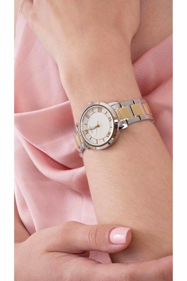 Guess Dawn White Dial Women 34mm