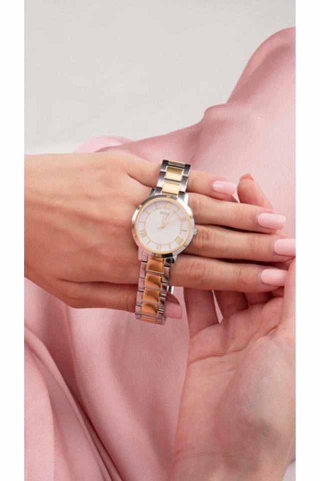 Guess Dawn White Dial Women 34mm
