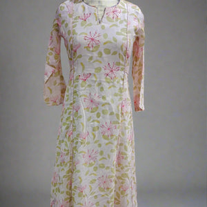 Maroon Bandhani Foil Printed Chiffon Saree With Tassels