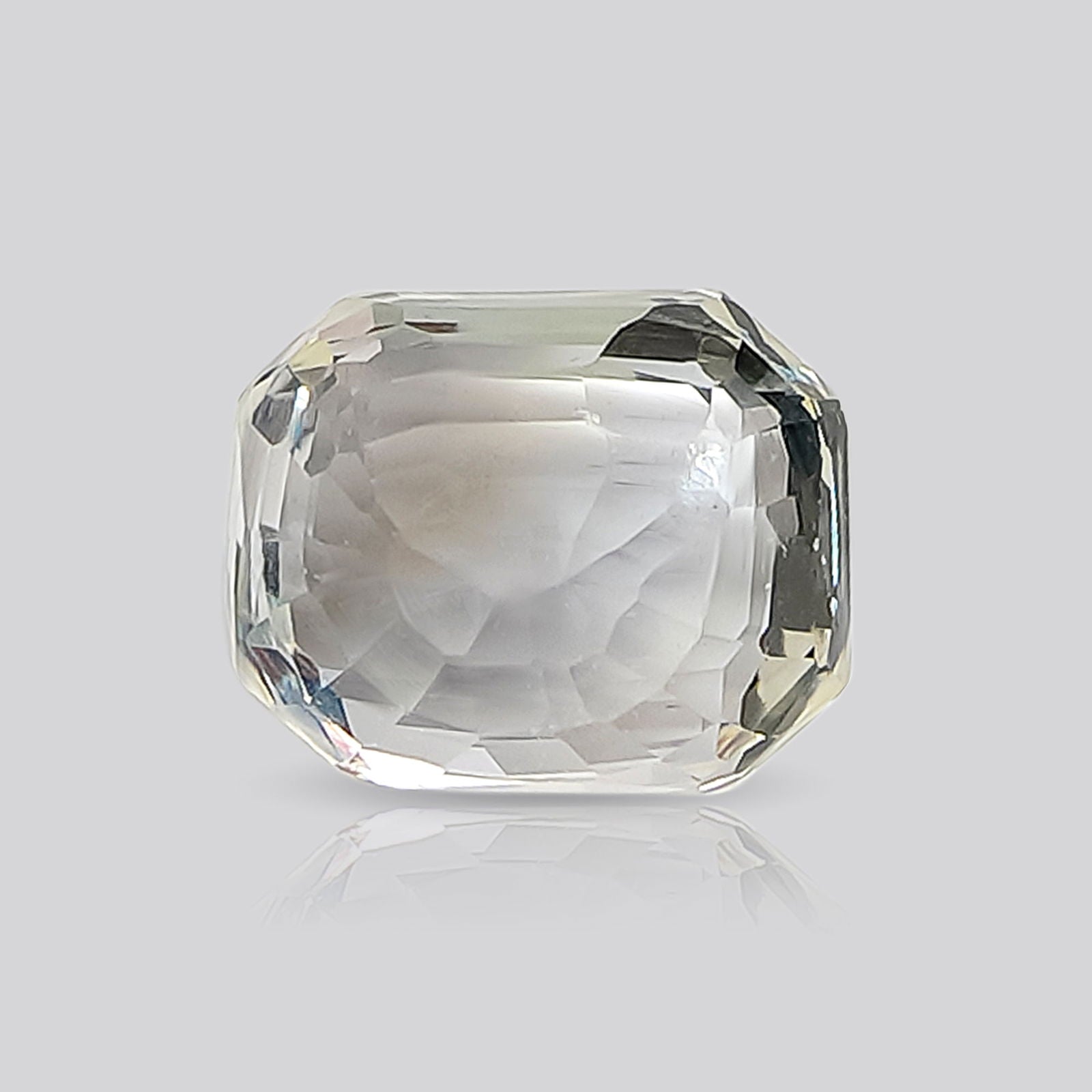 White Sapphire (5.24 ratti)