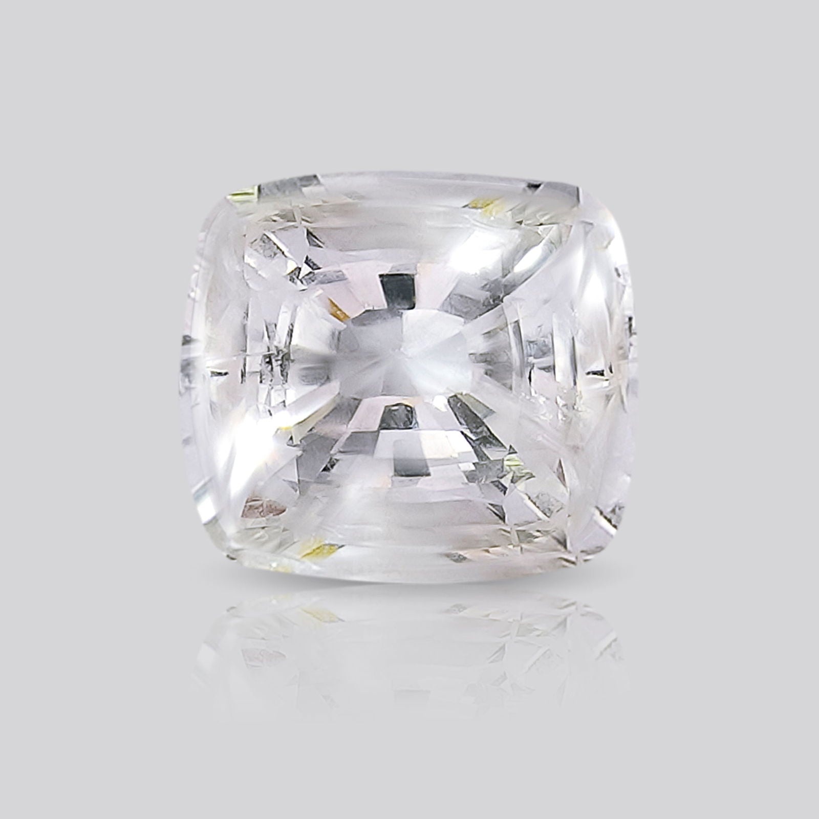 White Sapphire (6.01 ratti)