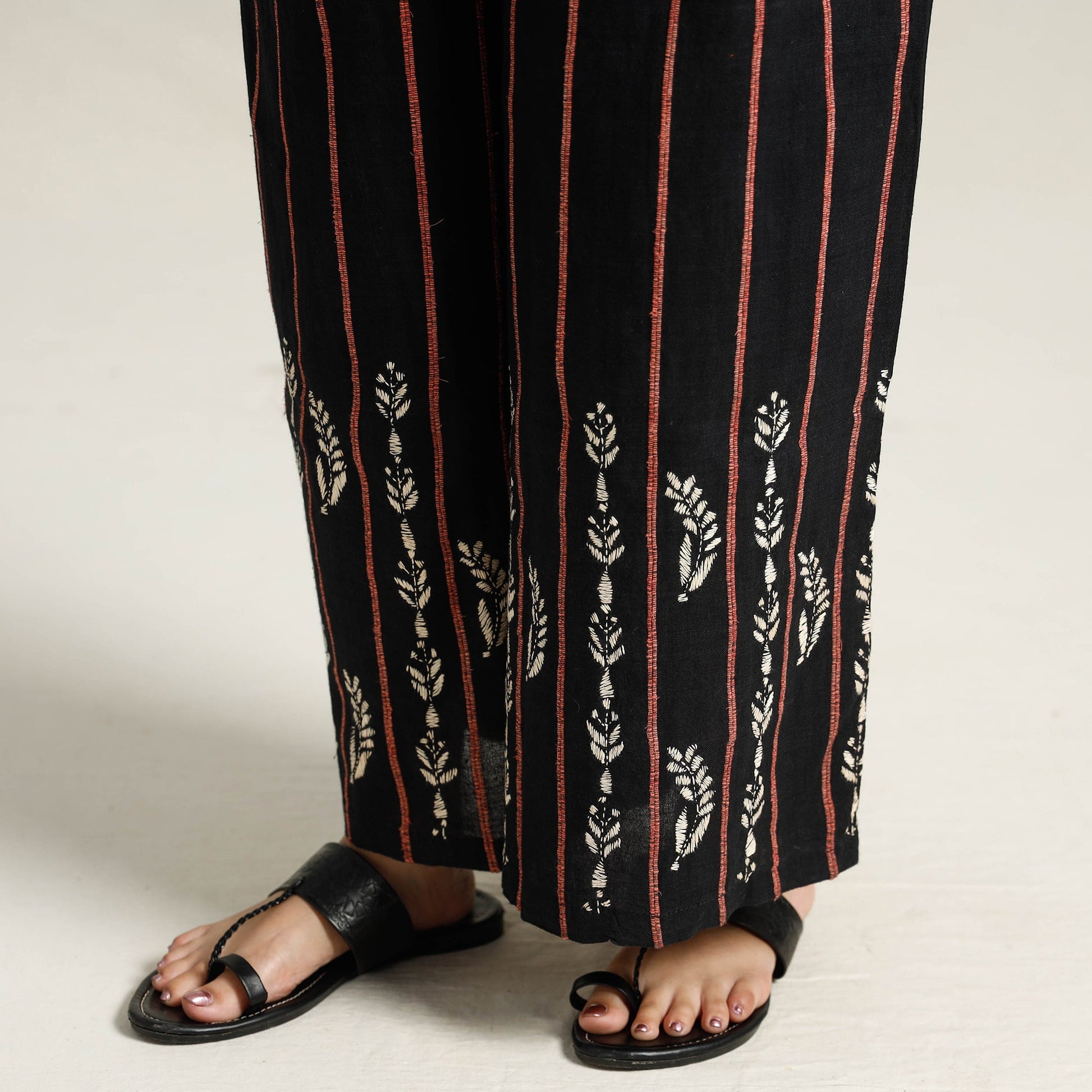 Black - Bengal Khesh Weaving Cotton Kantha Embroidery Palazzo 08