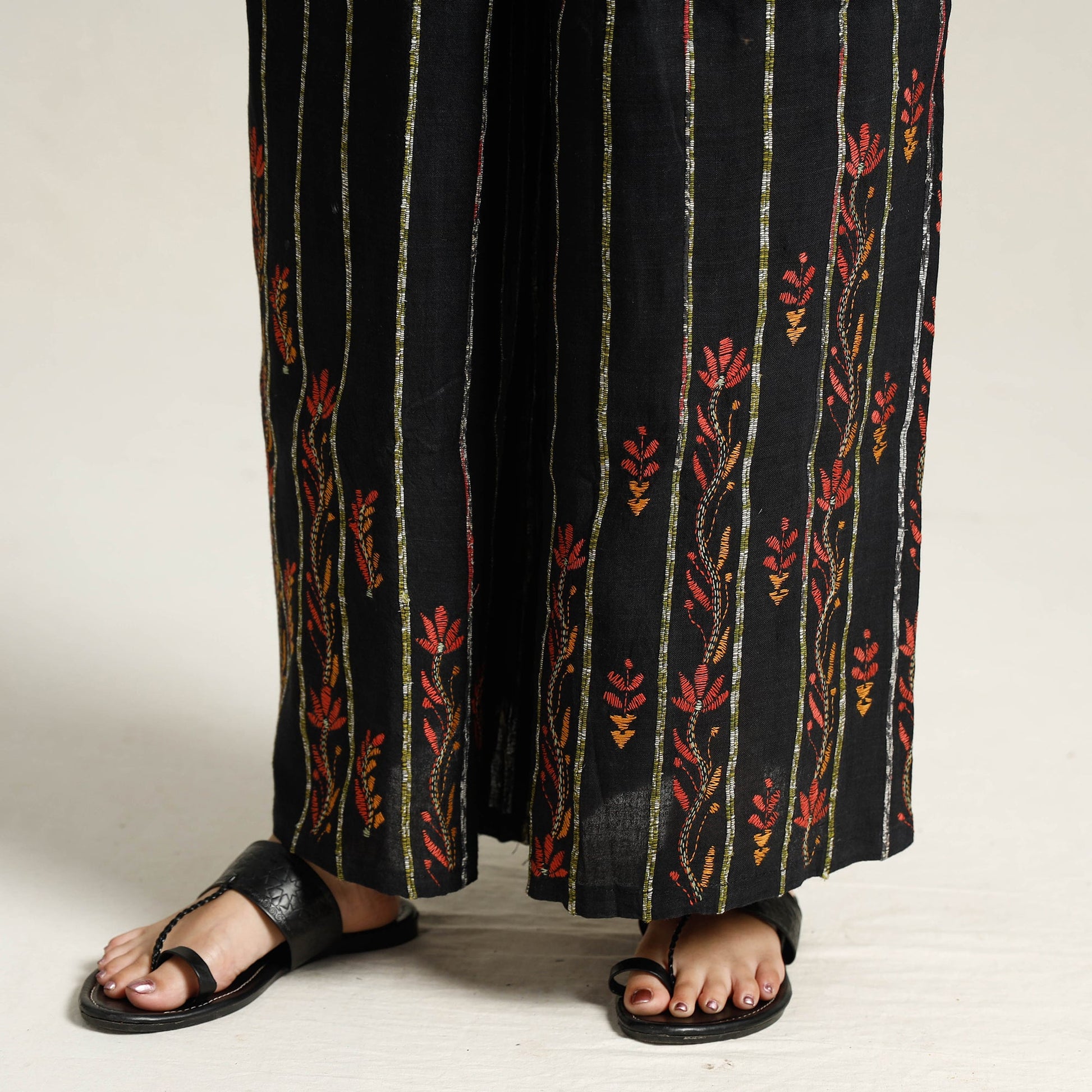 Black - Bengal Khesh Weaving Cotton Kantha Embroidery Palazzo 14