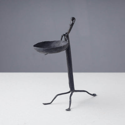 Bastar Tribal Wrought Iron Monkey Candle Stand (4 x 3 in)