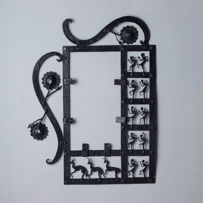 Bastar Tribal Wrought Iron Photo Frame (21 x 18 in)
