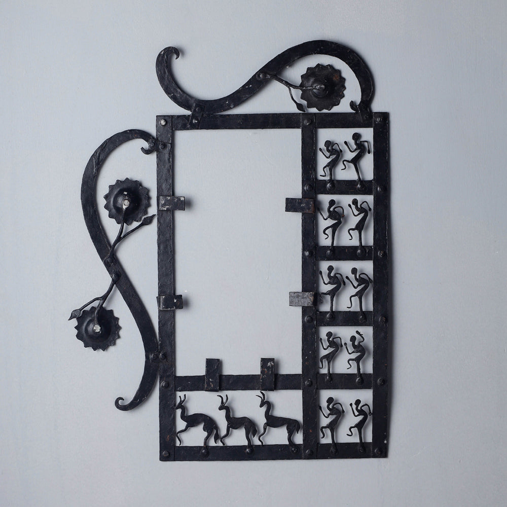 Bastar Tribal Wrought Iron Photo Frame (21 x 18 in)