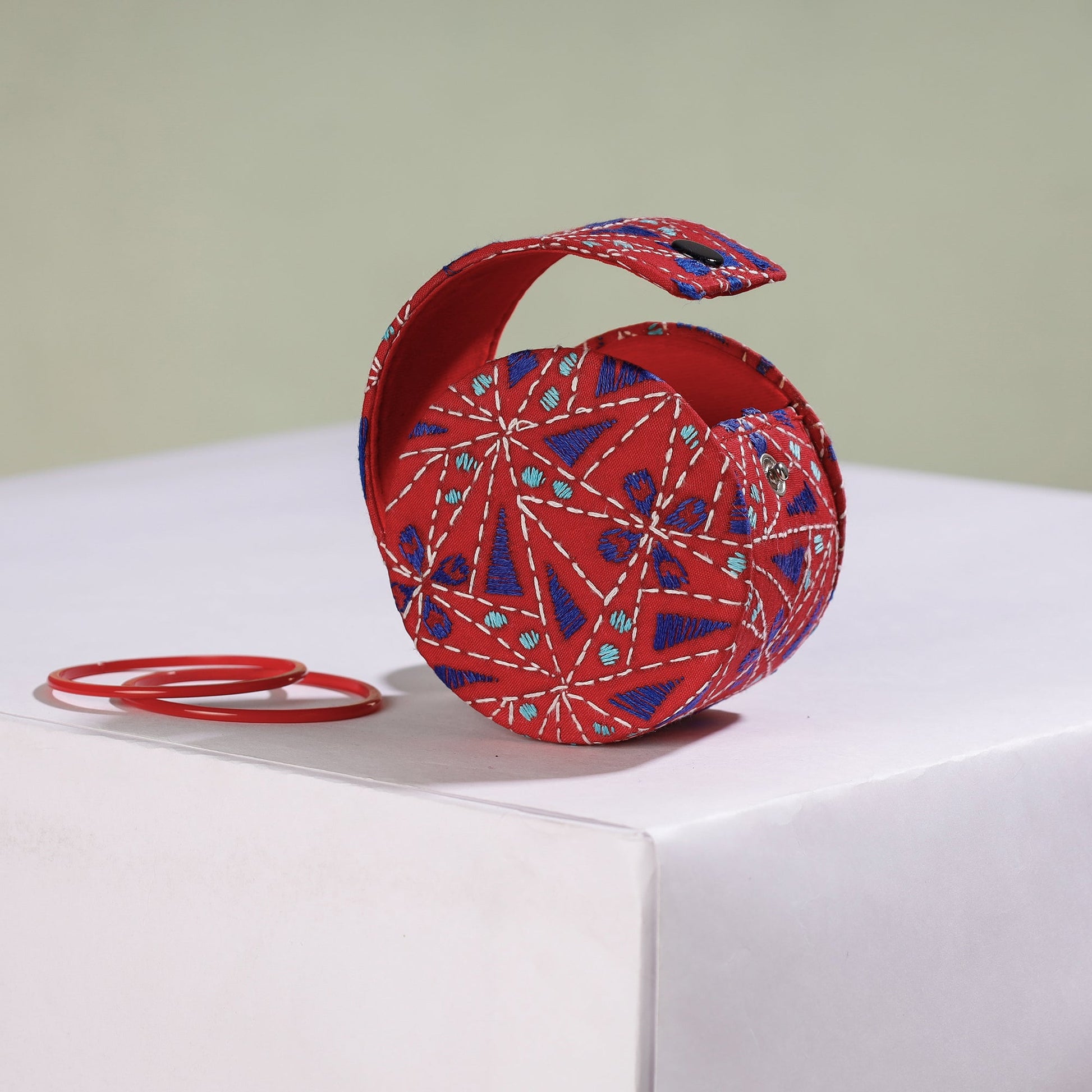 Bengal Kantha Work Handcrafted Bangle Box (Small)