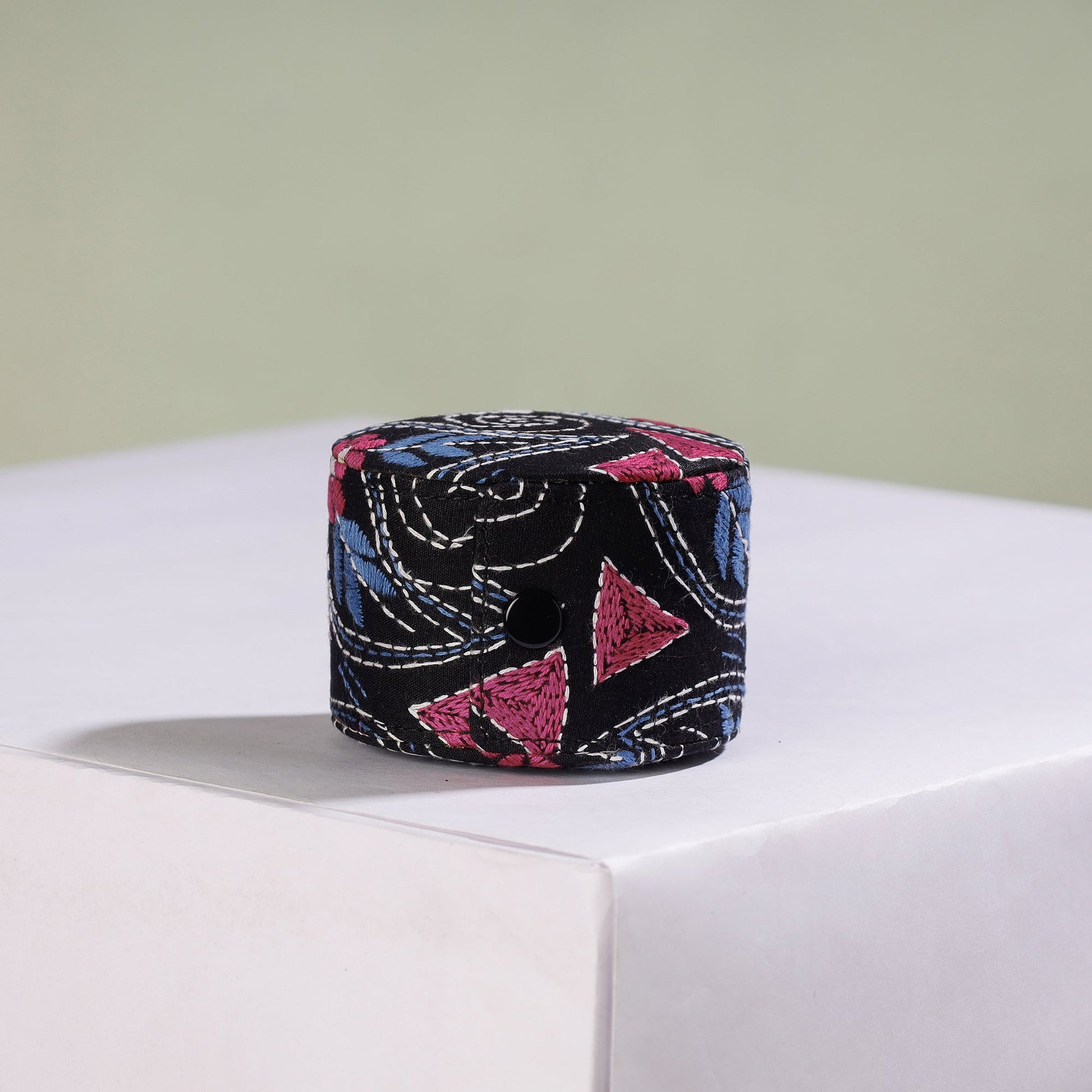 Bengal Kantha Work Handcrafted Bangle Box (Small)