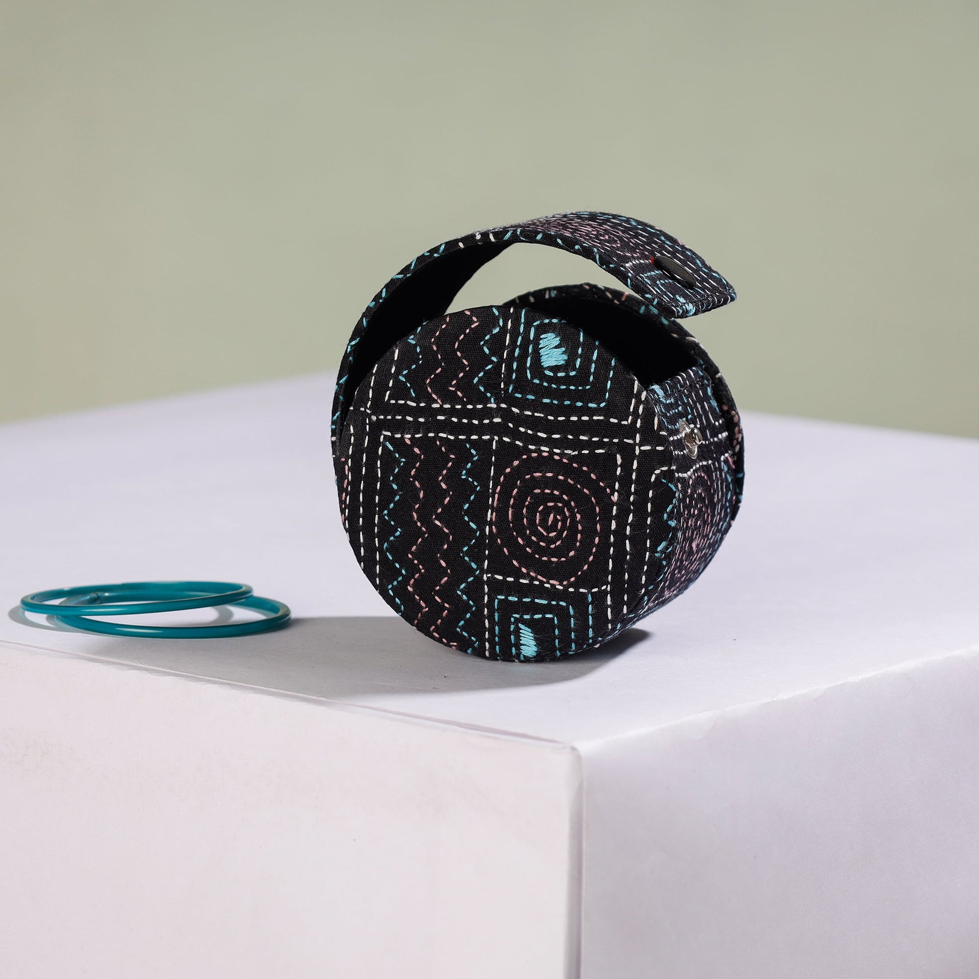 Bengal Kantha Work Handcrafted Bangle Box (Small)