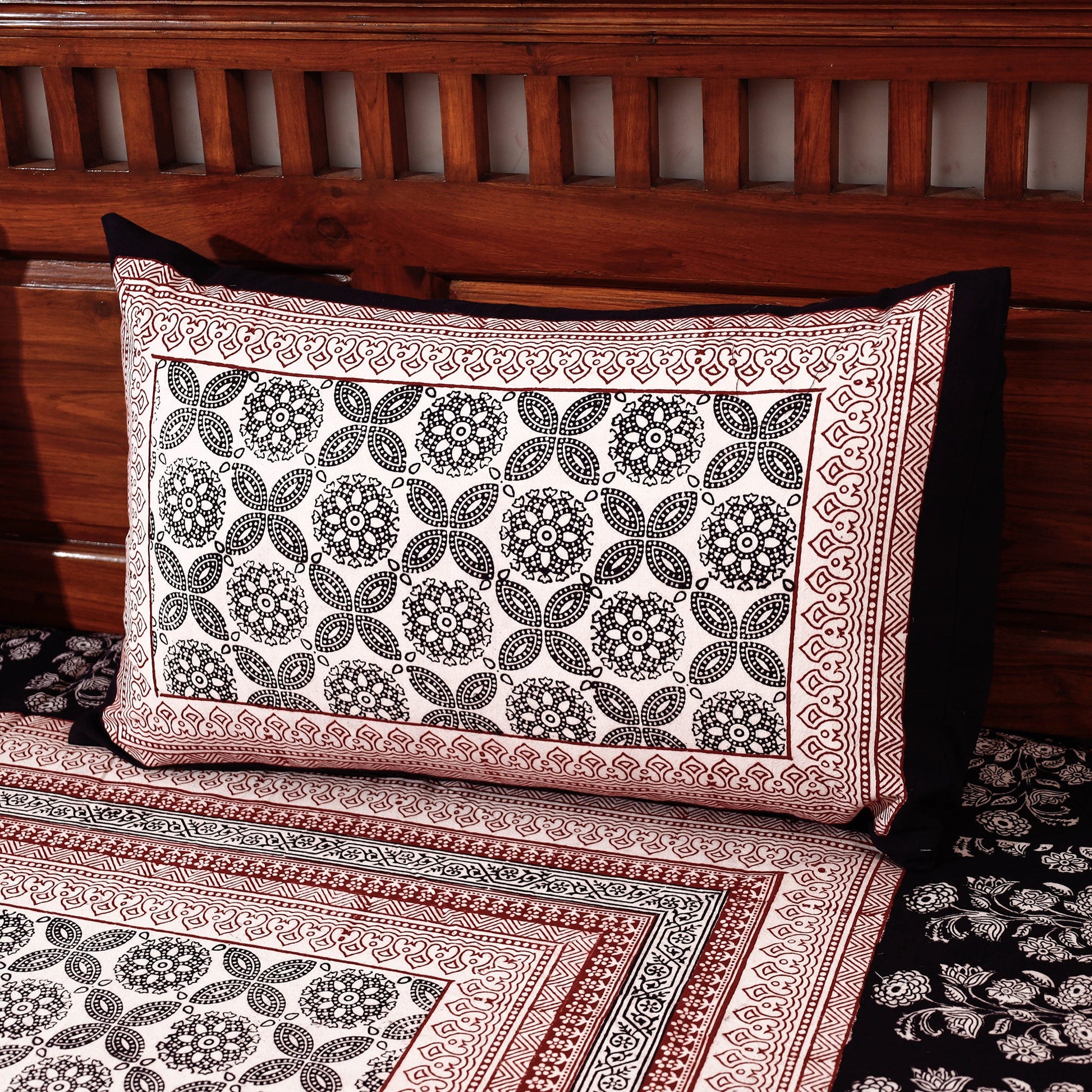 Beige - Bagh Block Printed Cotton Double Bed Cover with Pillow Covers (113 x 93 in)