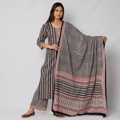 Black - Bagh Block Printed Cotton Kurta with Palazzo & Dupatta Set 15