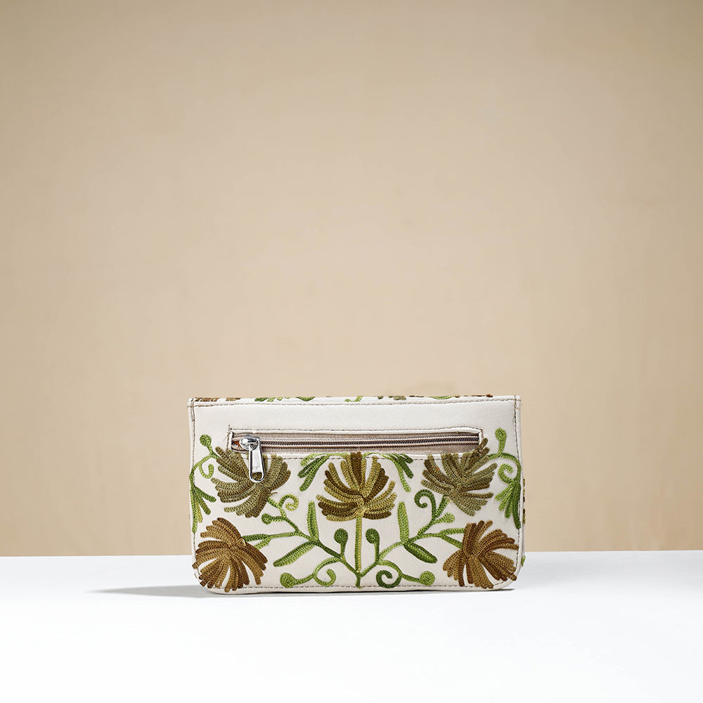 Beige - Chain Stitch Crewel Hand Embroidery Leather Wallet