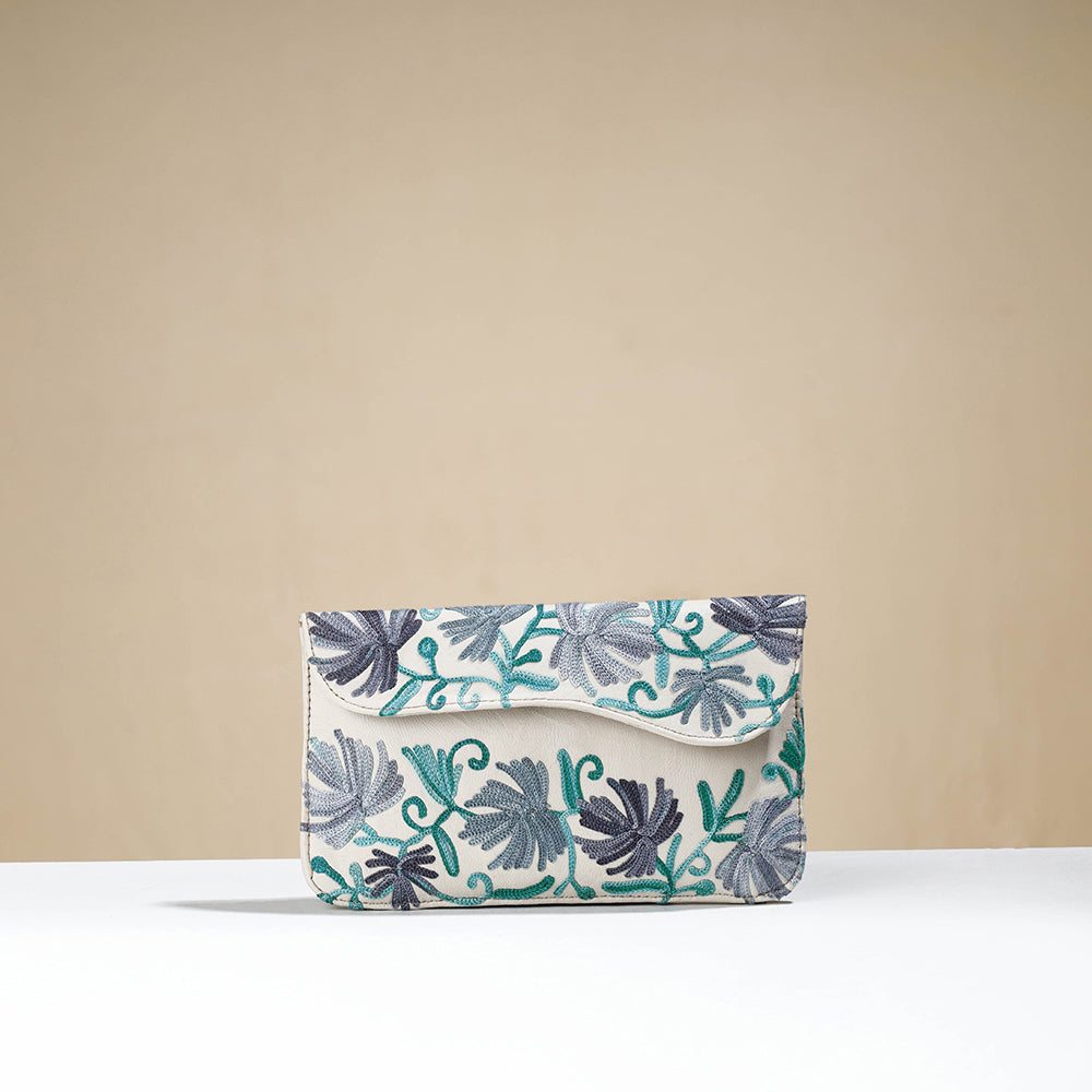 Beige - Chain Stitch Crewel Hand Embroidery Leather Wallet