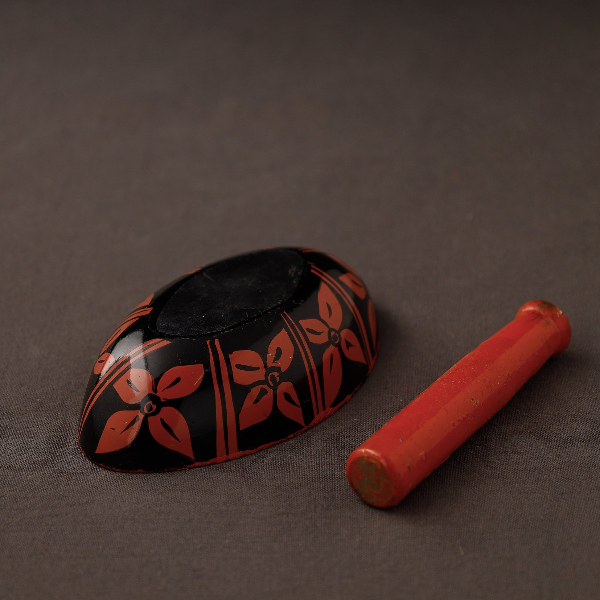 Bengal Patua Handpainted Mortar and Pestle Set 10