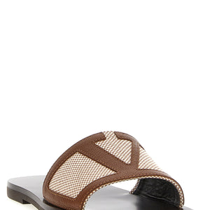 Valentino Garavani Vlogo Signature Slides