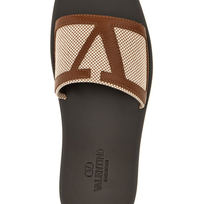 Valentino Garavani Vlogo Signature Slides