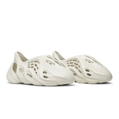 Yeezy Foam RNNR Ararat