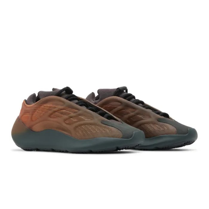 Yeezy 700 V3 Copper Fade