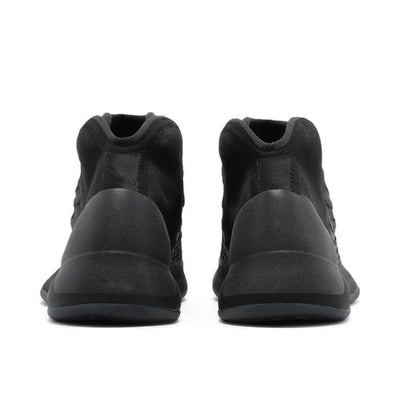 Yeezy QNTM Onyx