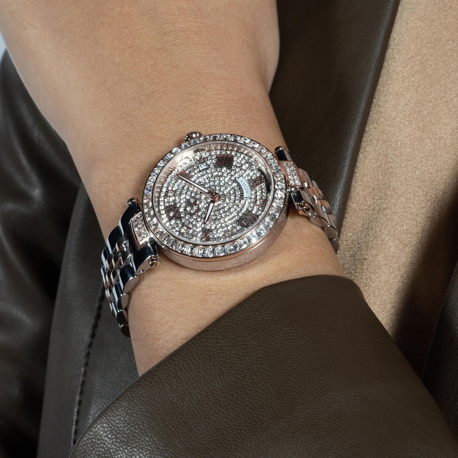 Flair Crystal Women Quartz White Dial Analog Stainless Steel Watch Z01014L1MF