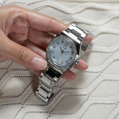 Coussin Sleek Women Quartz Blue Dial Analog Stainless Steel Watch Z25003L7MF