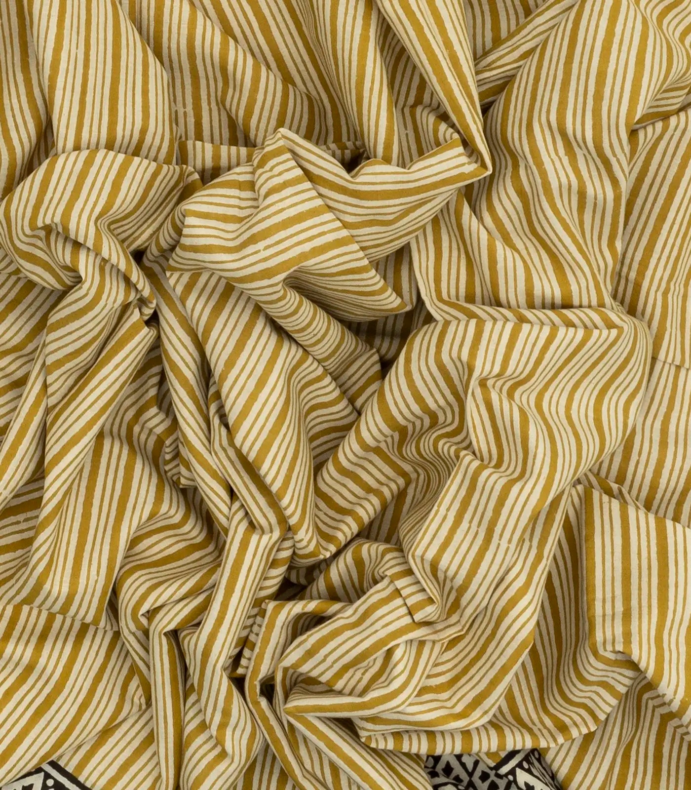 Cream Woven Jaipur Cotton Saree Printed With Gold Stripes