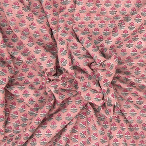 BubbleGum Pink Woven Jaipur Cotton Saree Printed With Floral Motifs