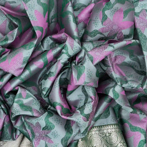 Green Handloom Kanchipuram Silk Saree With Floral Motifs