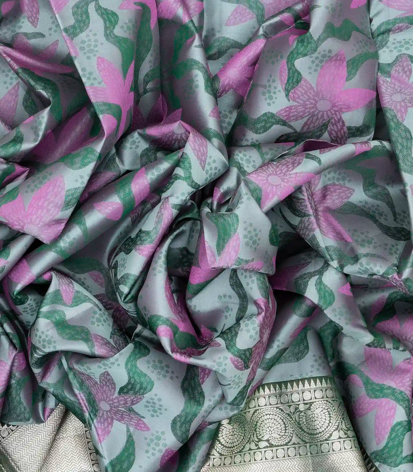 Green Handloom Kanchipuram Silk Saree With Floral Motifs