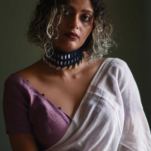 Aavaran Sa (Choker)
