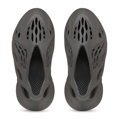 Adidas Yeezy Foam RNNR Carbon