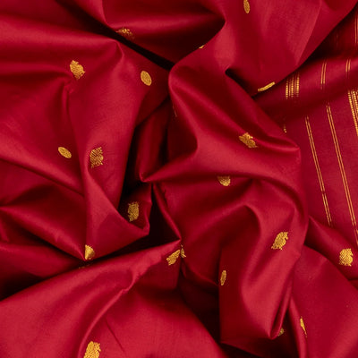 Crimson Handloom Kanchipuram 9 Yards Silk Saree With Annam Chakaram Buttas