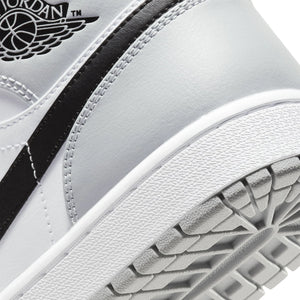 Air Jordan 1 Mid Light Smoke Grey