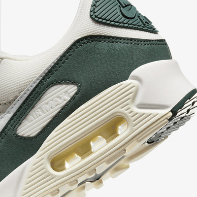 Nike | AIR MAX 90  { SAIL/WHITE-VINTAGE GREEN-COCONUT MILK