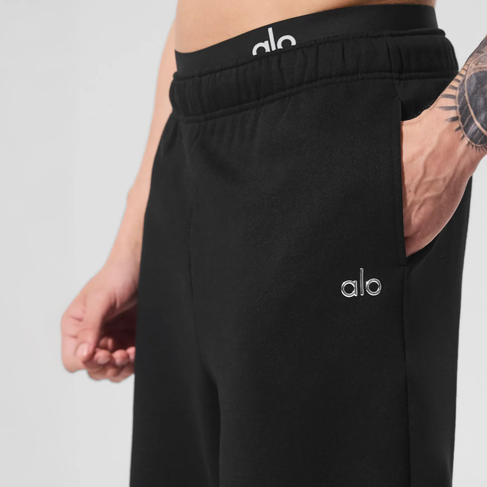 Alo Yoga Accolade Straight Leg Black Sweatpants