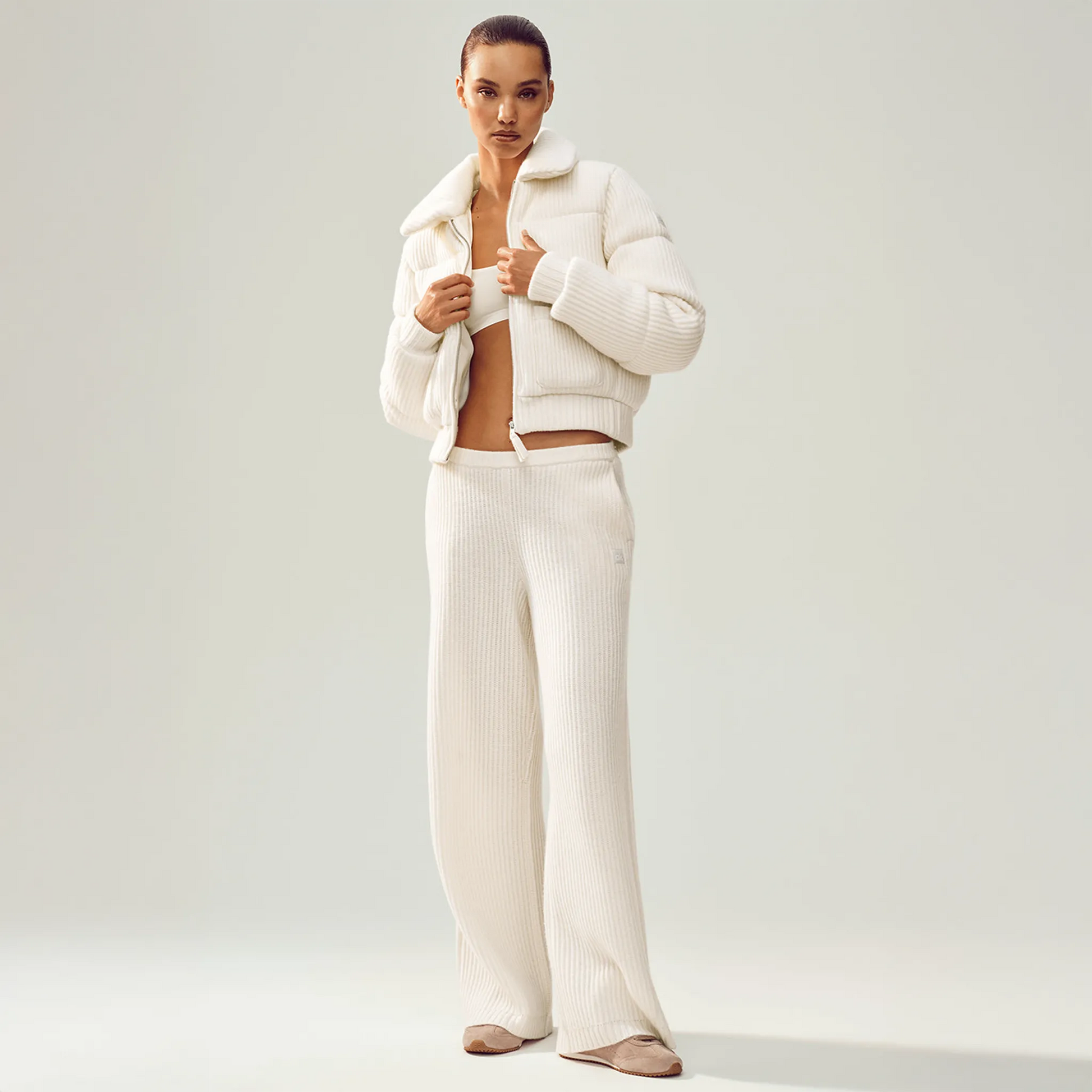 Alo Yoga Cashmere Northstar Ivory Puffer Jacket (W)