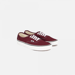Vans | AUTHENTIC BURGUNDY