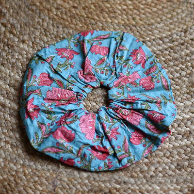 Awaken, Love (Scrunchies)