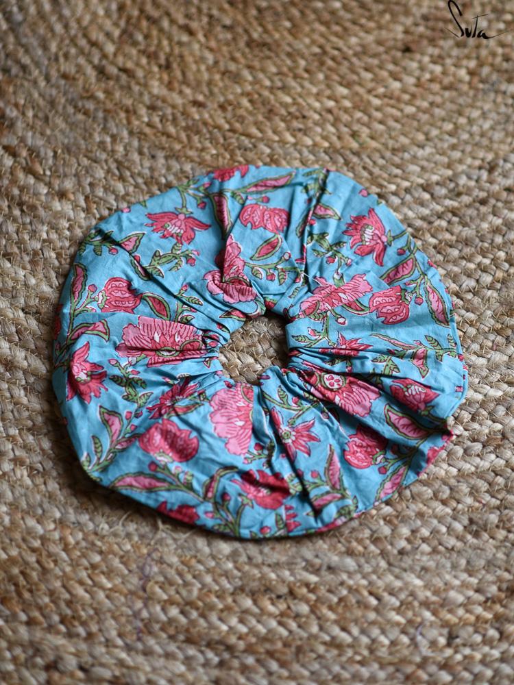 Awaken, Love (Scrunchies)