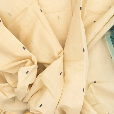 Cream Handloom Village Cotton Saree With Square Buttas